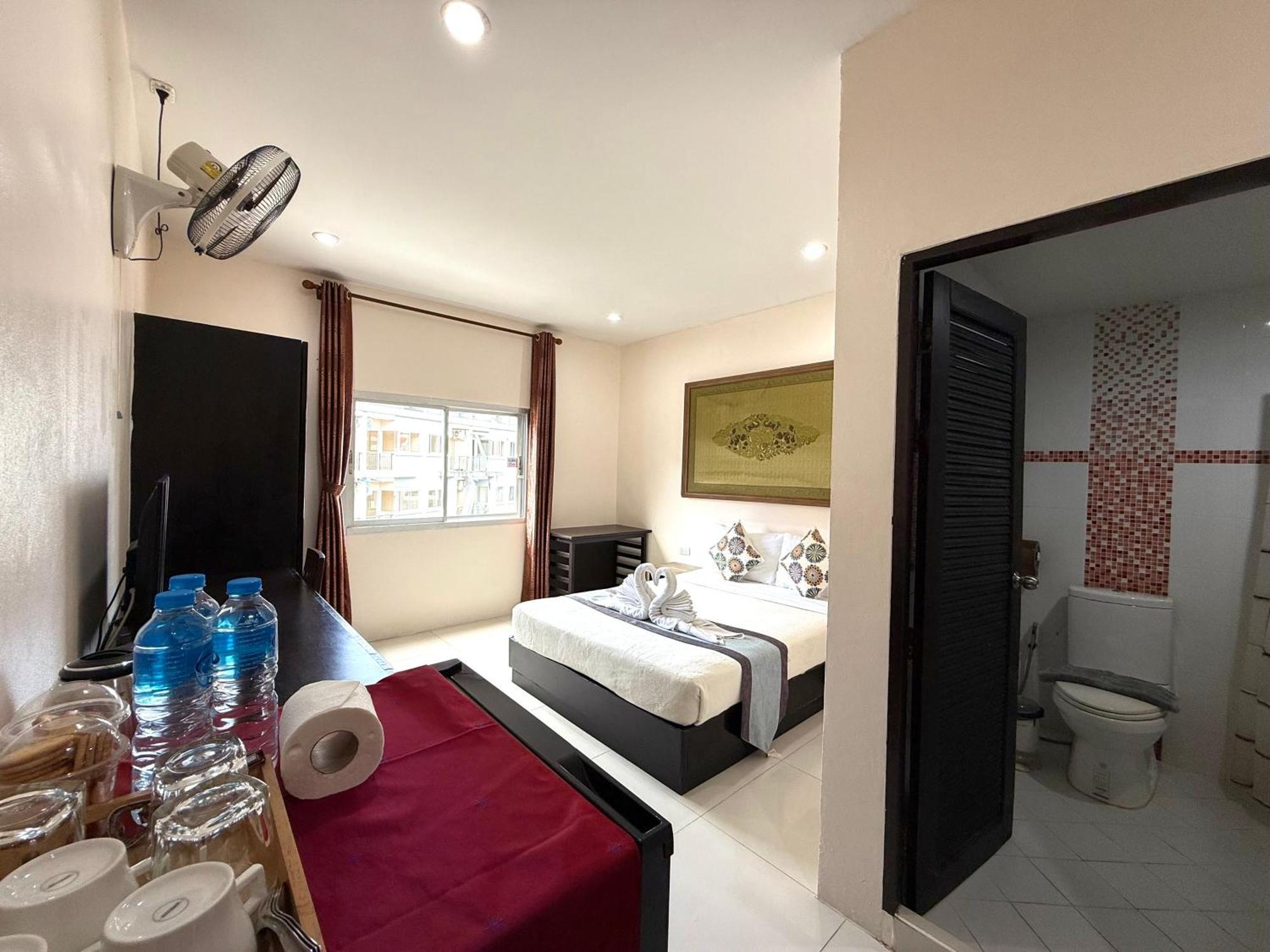 Thai Classic House Patong Luaran gambar